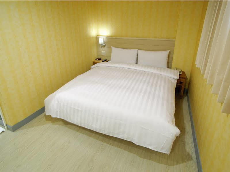 Hotel Skoal Каосюн Екстериор снимка